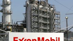 Rafinérie firmy Exxon Mobil v texaském Baytownu