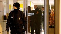 Francouzská policie našla v Montrouge  v odpadcích opasek s výbušninami
