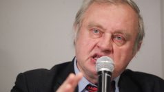 Europoslanec za KSČM Miloslav Ransdorf