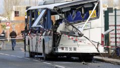 Ve Francii se srazil autobus s kamionem, šest dětí zahynulo