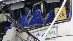 Ve Francii se srazil autobus s kamionem, šest dětí zahynulo