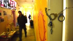 Autonomnímu sociálnímu centru Klinika končí o půlnoci 2. března 2016 smlouva o výpůjčce