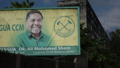 Bilboard propagující staronového prezidenta Zanzibaru Aliho Mohameda Sheina