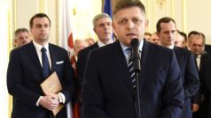 Předsedové stran nové koaliční vlády - Andrej Danko (SNS), Béla Bugár (Most-Híd), Robert Fico (Směr-SD) a Radoslav Procházka (Síť)