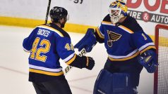 Hokejisté St. Louis se radují, právě vyřadili obhájce Stanley Cupu