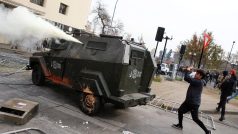 V chilském Santiagu se střetla policie s demonstrujícími studenty
