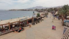 Dahab je klidnější a neformálnější alternativou nedalekého Šarm aš-Šajchu