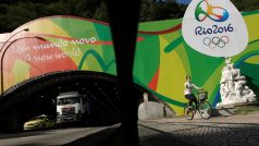 Obří reklama na olympijské hry v Riu na tunelu, který spojuje čtvrti Botafogo a Copacabana