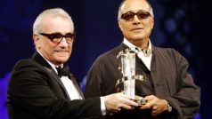 Abbás Kiarostami (vpravo) a Martin Scorsese v na Mezinárodním filmovém festivalu v roce 2005 v Marrákeši