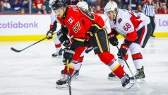 Útočník Calgary Michael Frolík