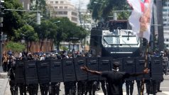 Rio de Janeiro zažívá další protest veřejných zaměstnanců placených regionální vládou