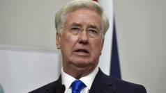 Britský ministr obrany sir Michael Fallon