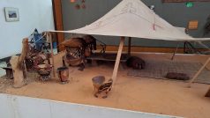 V Mauritánském národním muzeu jsou vedle památek staré západoafrické civilizace i ukázky kultury pouštních kmenů – Berberů a Arabů, tedy předků většiny dnešních Mauritánců