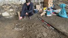 Archeologové narazili v centru Přerova na zhruba tisíc let starou kostěnou brusli