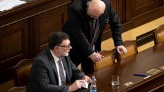 Ministři financi a zdravotnictví Zbyněk Stanjura a Vlastimil Válek