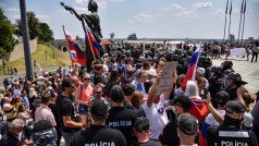 Protesty proti vládním opatřením v Bratislavě