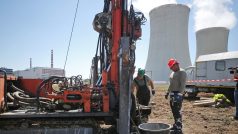 Geotechnický průzkum pozemků, kde budou stát nové bloky Jaderné elektrárny Dukovany