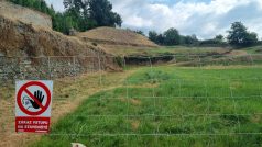 Vyvýšené místo v zámecké zahradě v Úsově, které musí prozkoumat archeologové