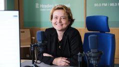 Martina Kořenová ve studiu Českého rozhlasu Hradec Králové