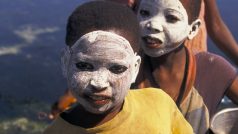 Cabo Delgado (Mozambique Cabo Delgado Pemba children with natural facemasks which protect from the sun and soften skin)