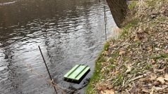 Rybí inkubátor na řece Vltavě nedaleko Zlaté Koruny