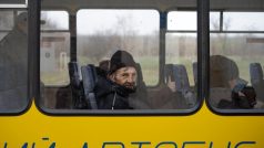 A man displaced from a combat zone, Eastern Ukraine (Muž vysídlený z bojové zóny, východní Ukrajina)