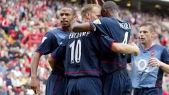 (Zleva) Thierry Henry, Dennis Bergkamp a Patrick Vieira