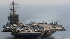 Americká letadlová loď USS Abraham Lincoln