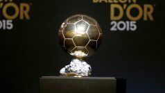 Trofej Zlatého míče pro nejlepšího fotbalistu podle France football