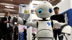 Robot na hannoverském veletrhu CeBIT