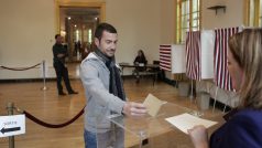 Francouzi svého kandidáta mohli volit také v New Yorku