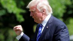 Americký prezident Trump se označil za oběť „honu na čarodějnice“ kvůli nezávislému vyšetřování jeho vazeb na Rusko.