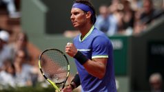 Španělský tenista Rafael Nadal patří k favoritům Wimbledonu.