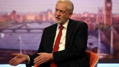 Jeremy Corbyn při rozhovoru s BBC