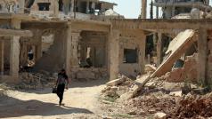 Na jihozápadě Sýrie začalo v pravé poledne platit příměří. Na fotografii z 9. července je město Dará.
