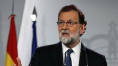 Španělský premiér Mariano Rajoy po mimořádném zasedání ústřední vlády v Madridu