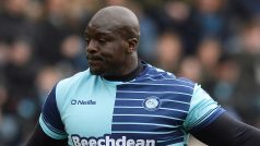 Útočník třetiligového anglického Wycombu Adebayo Akinfenwa