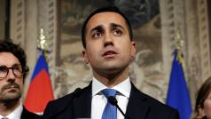 Luigi Di Maio (uprostřed), šéf Hnutí pěti hvězd