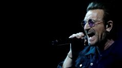 Zpěvák kapely U2 Bono Vox