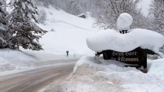 V rakouských i německých Alpách s dalším sněžením rychle roste nebezpečí lavin