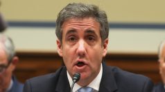 Michael Cohen vypovídá před výborem Sněmovny reprezentantů pro dohled a reformu