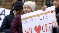 Greta Thunbergová protestuje už od loňského podzimu