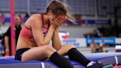 Eliška Klučinová a její reakce po nevydařeném skoku na halovém mistrovství v Glasgow