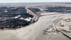 Rozvodněná řeka v americkém státě Nebraska.