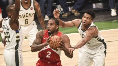 Kawhi Leonard nasázel Bucks 35 bodů