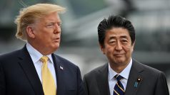 Donald Trump a japonský premiér Šinzó Abe