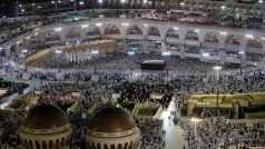 Očekává se, že muslimské pouti v Mekce se zúčastní až 2,5 milionu věřících
