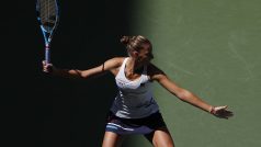 V prvním kole US Open došlo na souboj dvou Češek. Karolína Plíšková porazila až ve dvou tiebreacích Terezu Martincovou