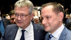 Nově zvolení zástupci Jörg Meuthen a Tino Chrupalla.