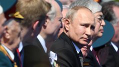 Putin v projevu na přehlídce připomněl miliony obětí ze všech národů Sovětského svazu na válečné frontě i v zázemí